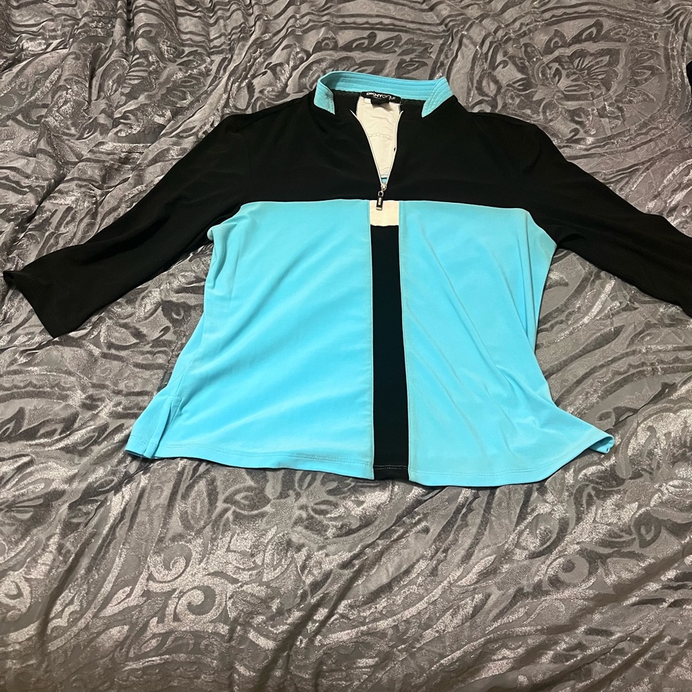DKNY Golf Women’s Blouse Capri Sleeves Size Small